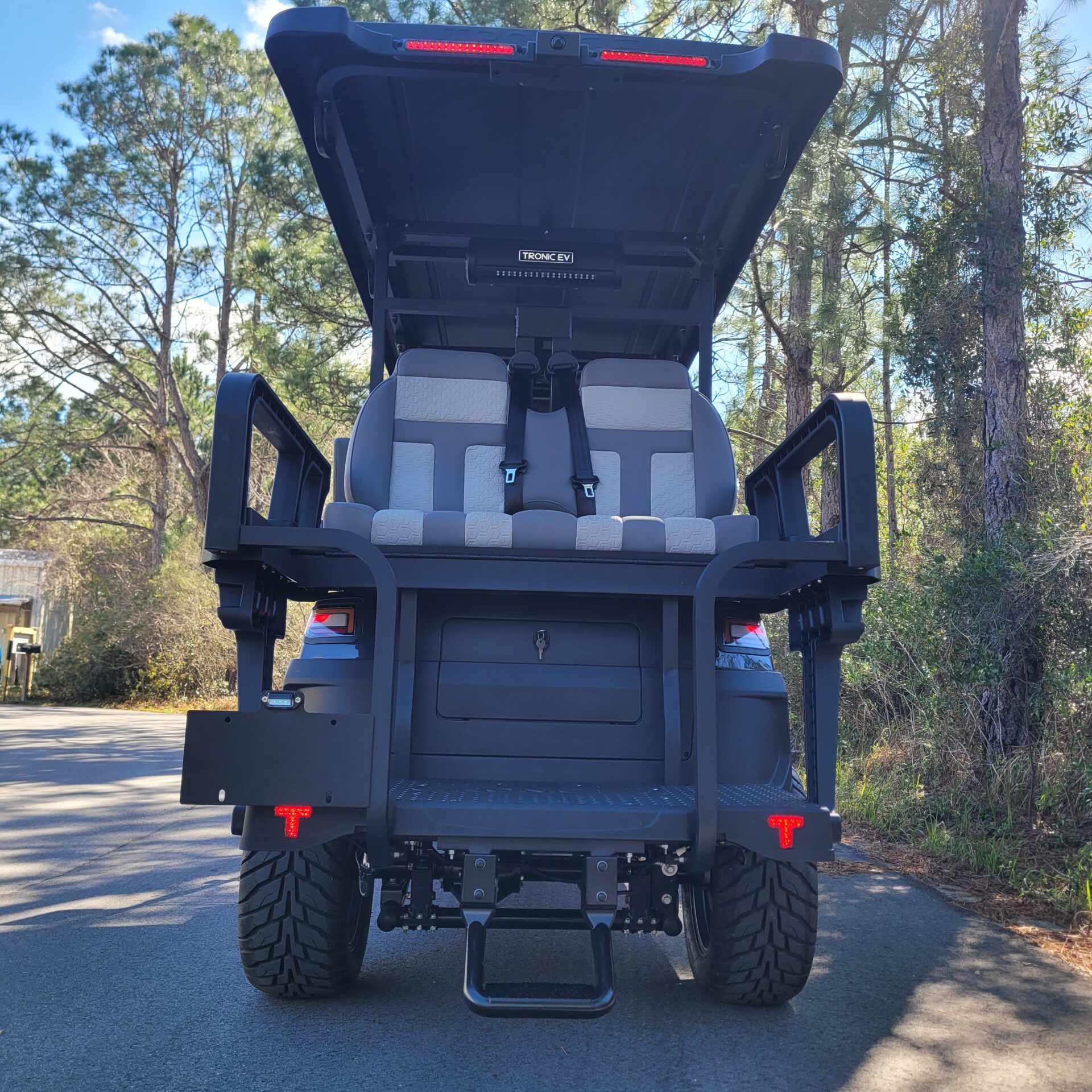 2026 Tronic EV 6P Lifted - Image 6