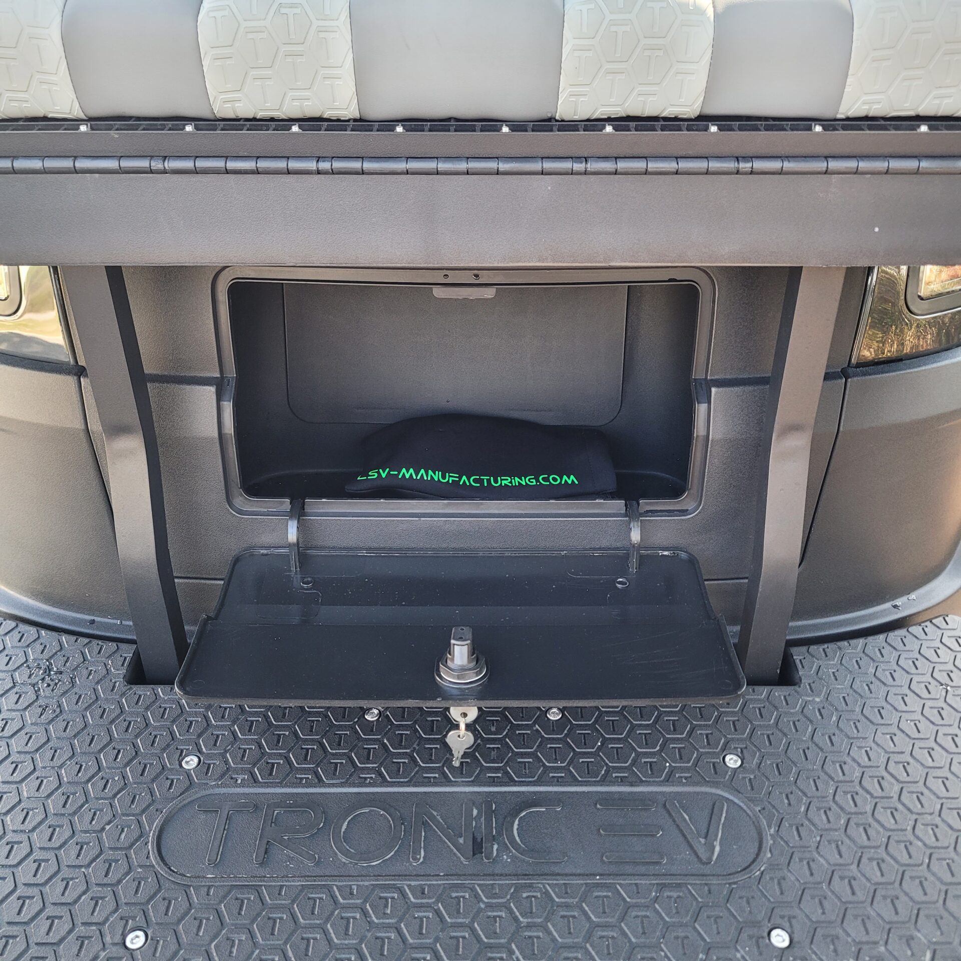 2026 Tronic EV 6P Lifted - Image 13